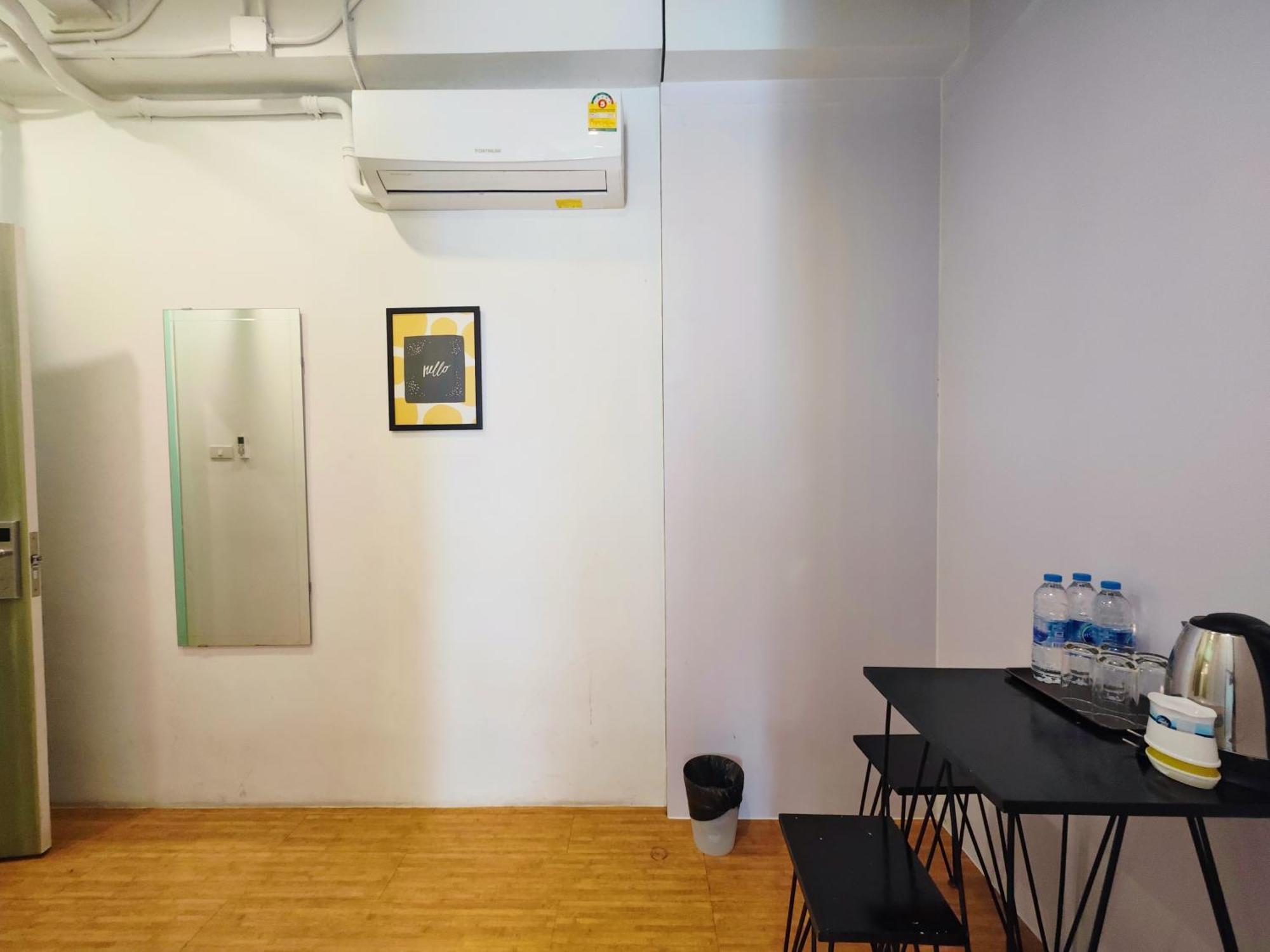 Ostay Asoke Bangkok Makkasan Exterior foto