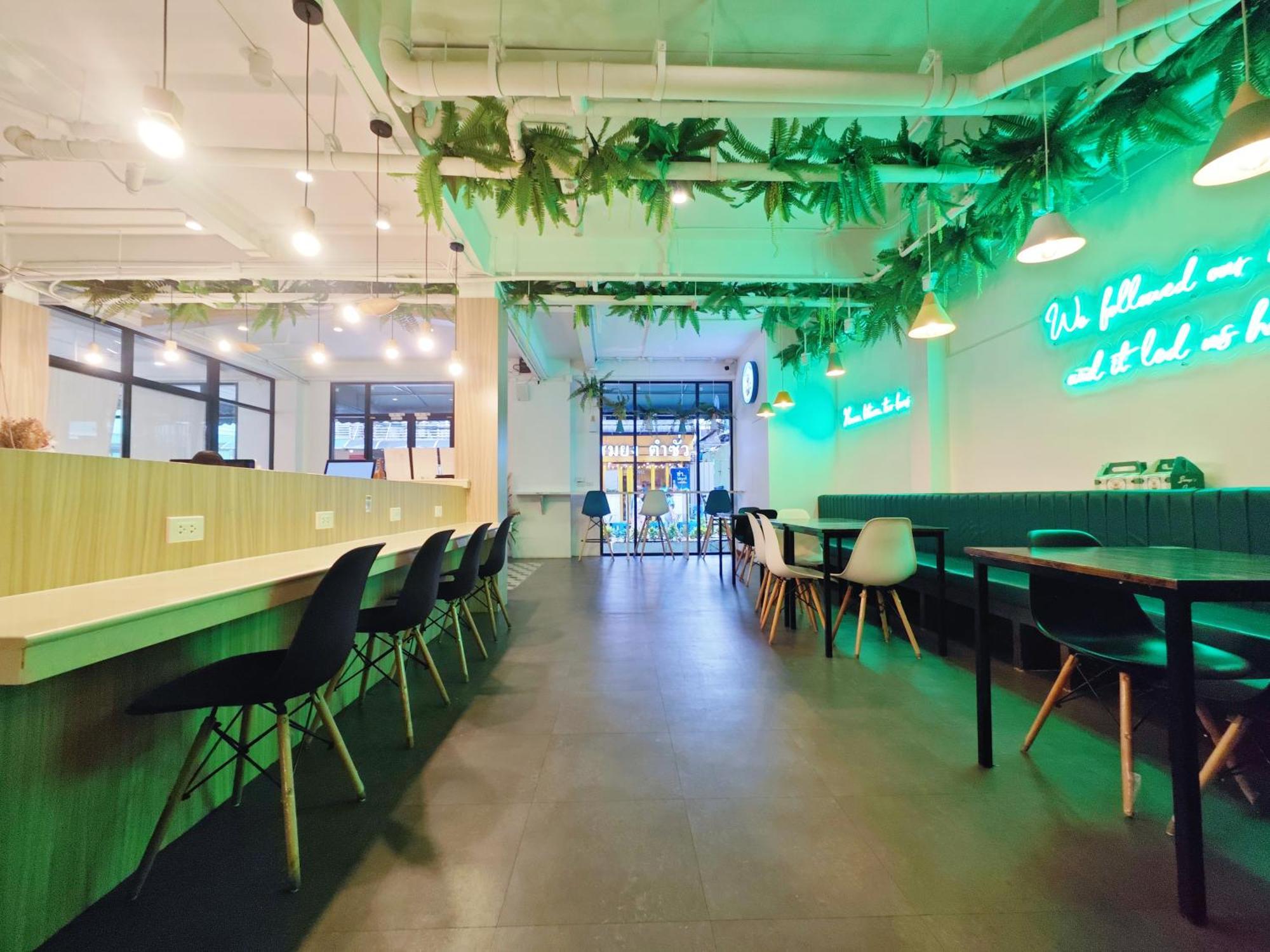 Ostay Asoke Bangkok Makkasan Exterior foto